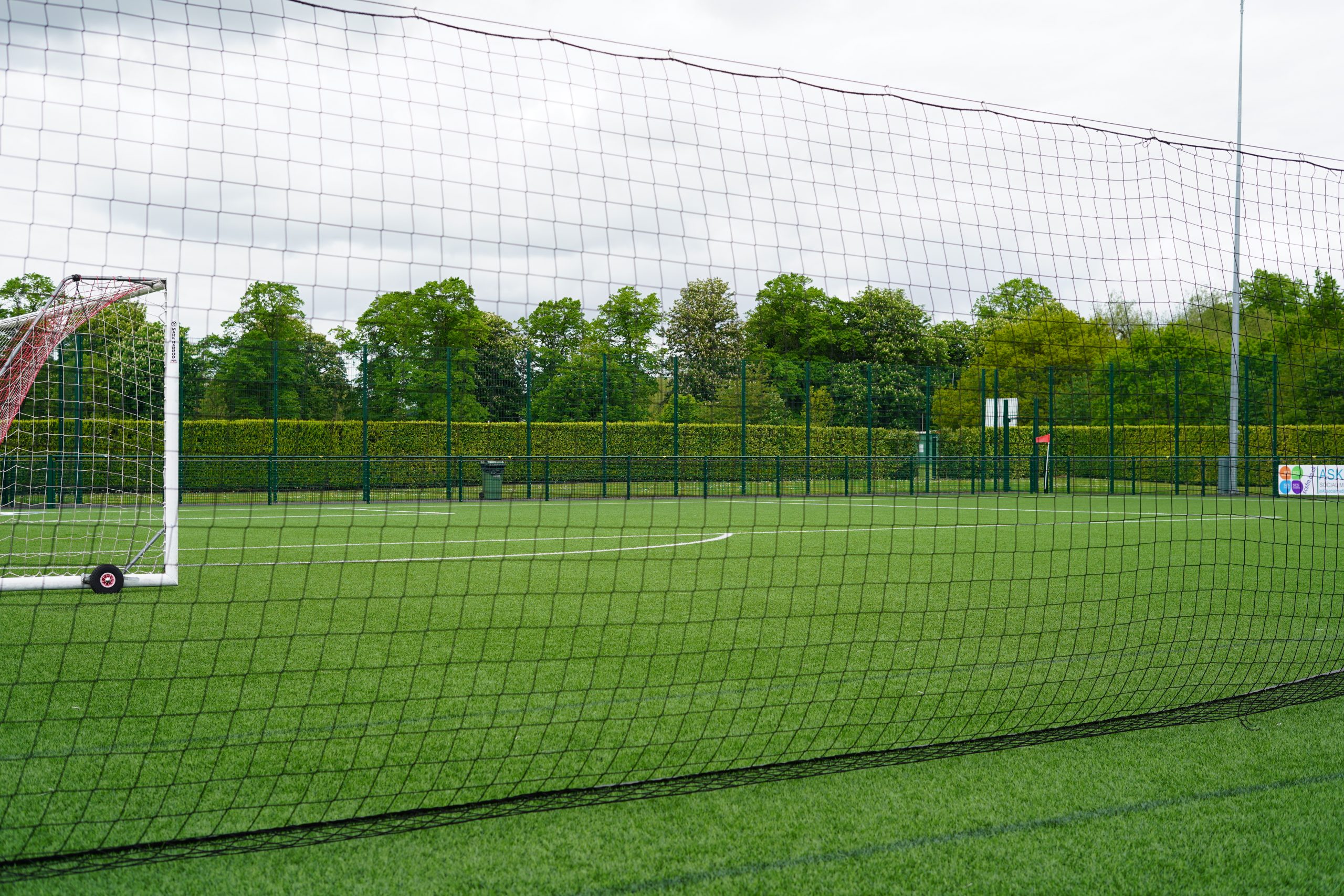 Pitch Divider Split Nets System - Mark Harrod Ltd.