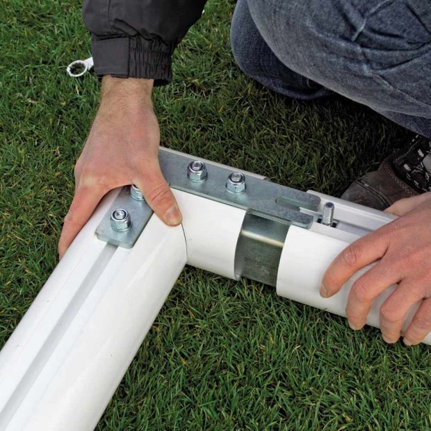 Quick Release Football Goal Corner Bracket